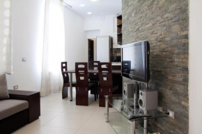 Your Comfortable Stay in Apartment next to Opera House